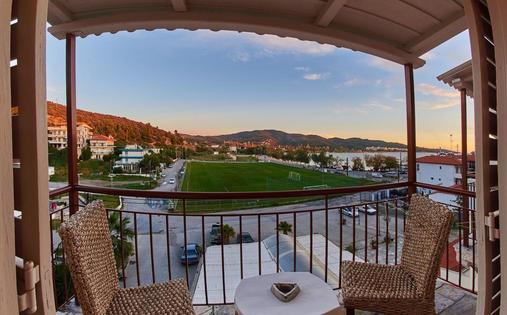 Greek House Hotel Neos Marmaras Bagian luar foto